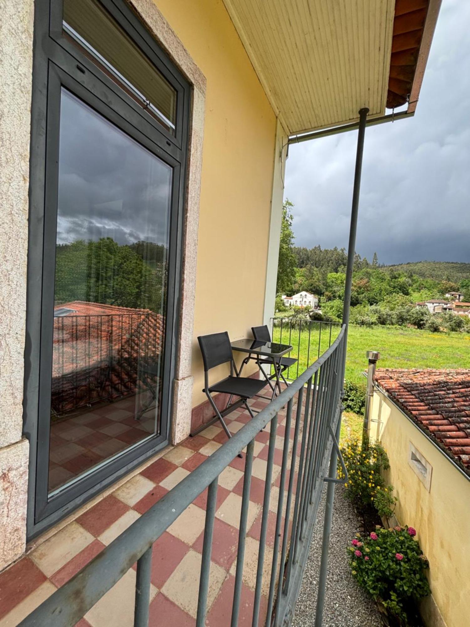 Casa Joya Bed & Breakfast Gois Bagian luar foto